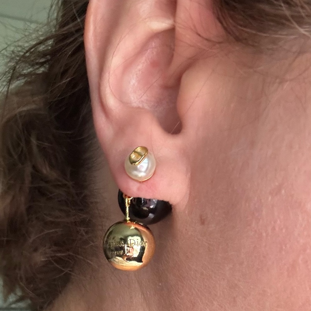 Dior Gold  Tribales Pearl Earrings. - Picture 6 of 6